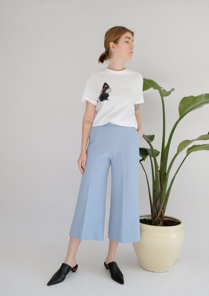  women's clothing, ethical clothing, dress, blouse, OhSevenDays, Standing woman wearing white t-shirt and blue pants